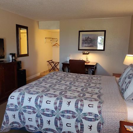 Kansas Country Inn Oakley Екстериор снимка