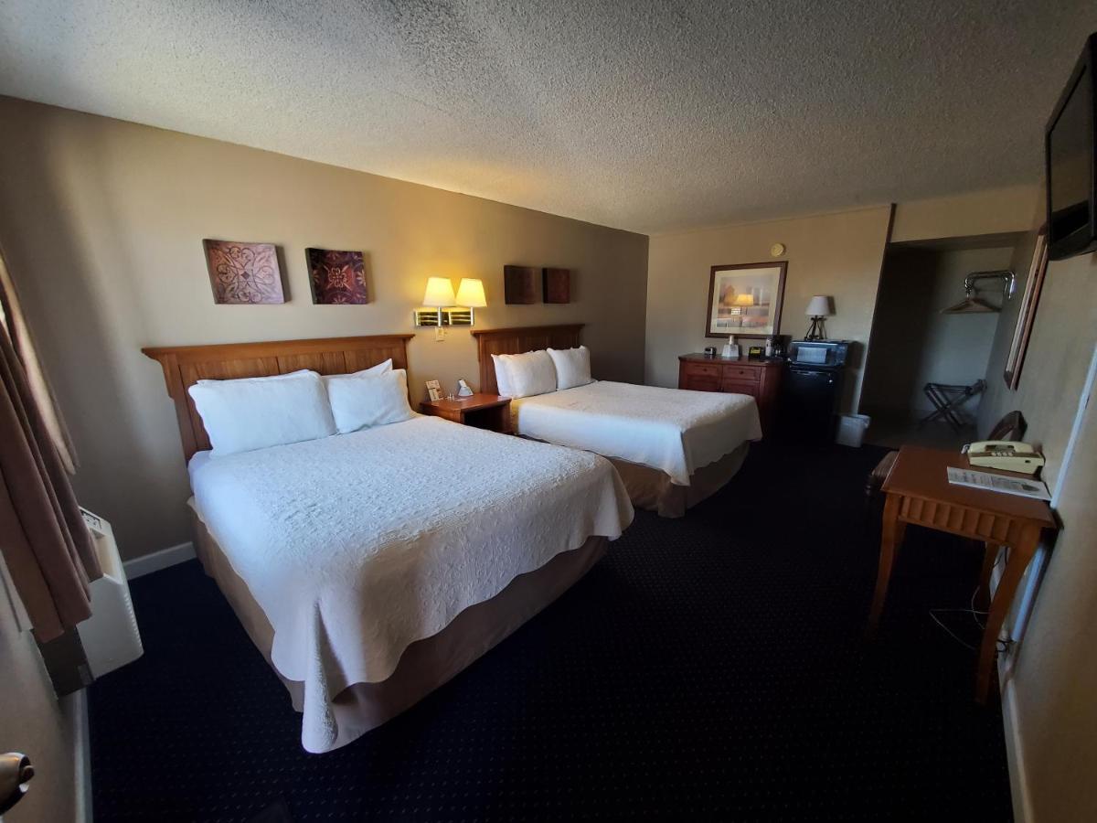 Kansas Country Inn Oakley Екстериор снимка