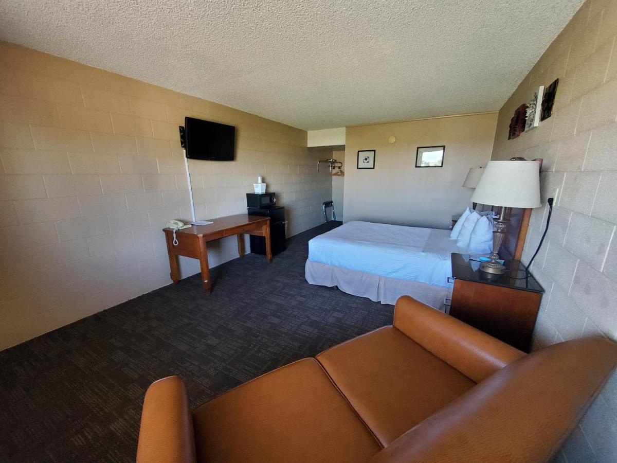Kansas Country Inn Oakley Екстериор снимка