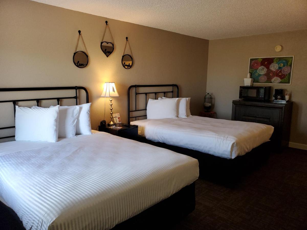 Kansas Country Inn Oakley Екстериор снимка