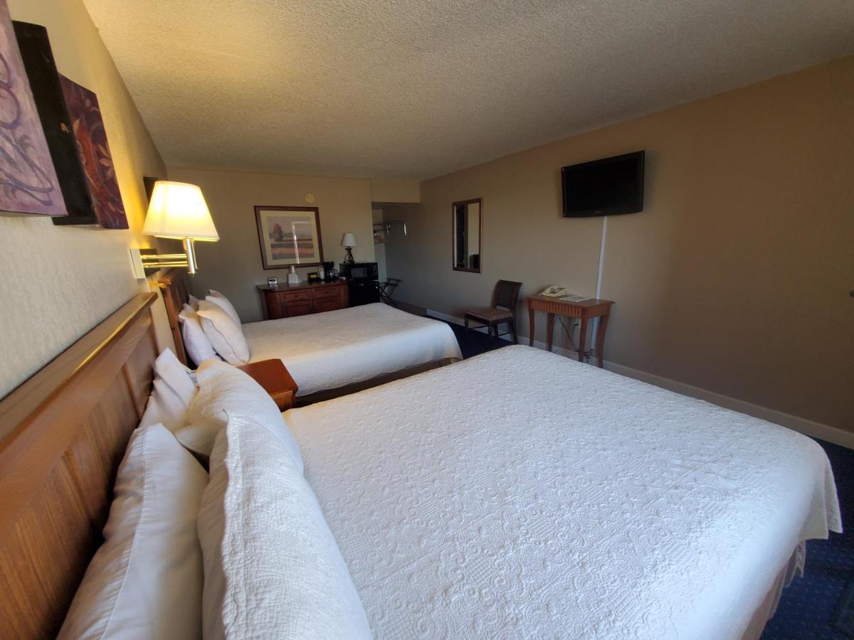 Kansas Country Inn Oakley Екстериор снимка