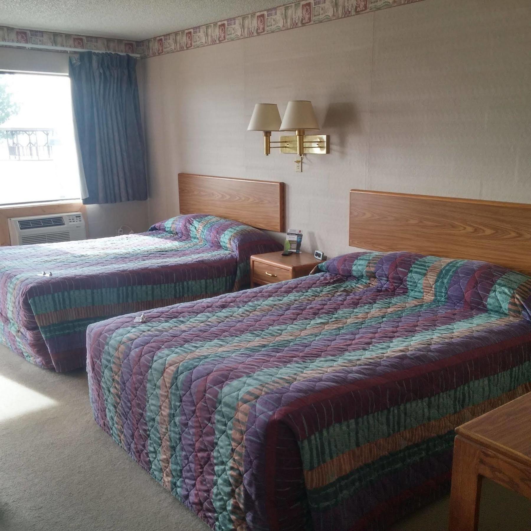 Kansas Country Inn Oakley Екстериор снимка